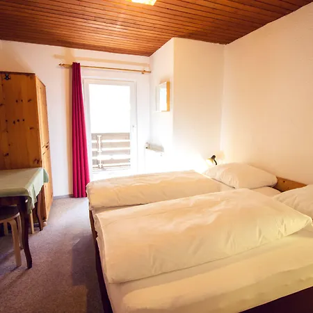 Rose Inn 3*